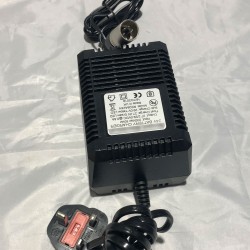 Oxford Classic 4 Pin Charger