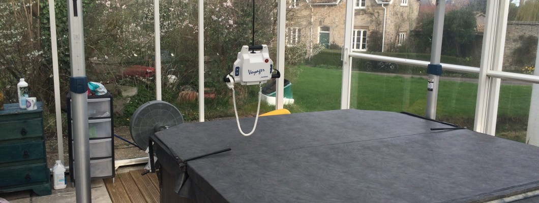 Disabled hoist for hot tub