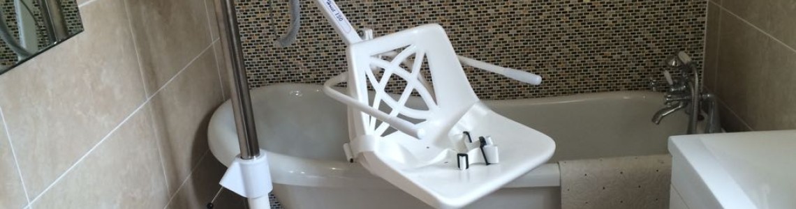 Bath hoist for the disabled