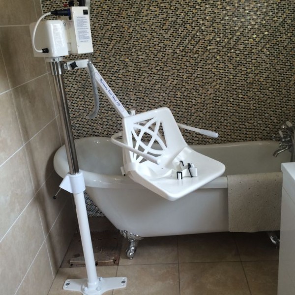 Bath hoist for the disabled